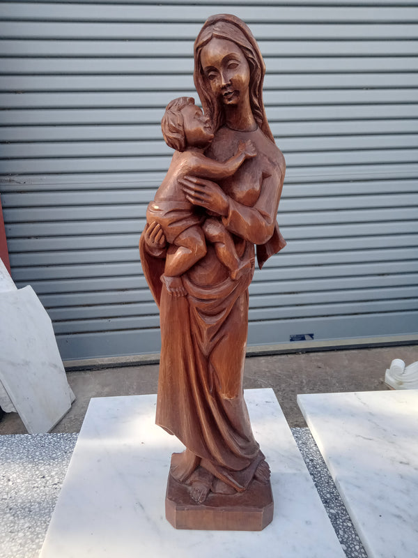 STATUE OF OUR LADY AND CHILD (XUPJ2/1R)